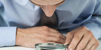 Czy warto pożyczać pieniądze rodzinie