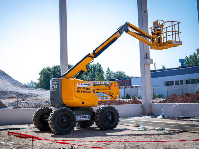 biznesinfopl Rodzaje podestów ruchomych przejezdnych